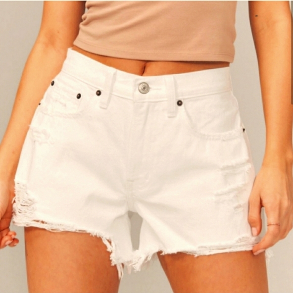 Abercrombie and Fitch Mid Rise Boyfriend Cut Off Short Curve Love 4 - Picture 1 of 9
